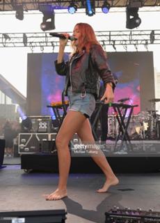 Tove Lo feet photo thumbnail
