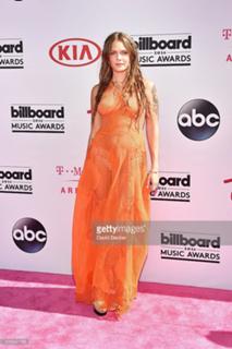 Tove Lo feet photo thumbnail