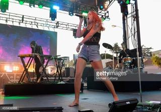 Tove Lo feet photo thumbnail
