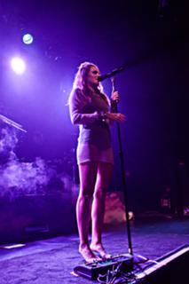 Tove Lo feet photo thumbnail