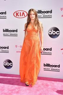 Tove Lo feet photo thumbnail