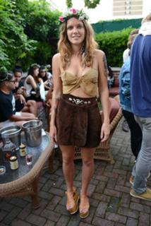 Tove Lo feet photo thumbnail