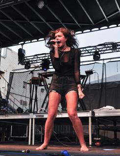 Tove Lo feet photo thumbnail