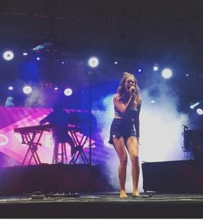 Tove Lo feet photo thumbnail