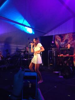 Tove Lo feet photo thumbnail