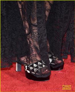 Tove Lo feet photo thumbnail