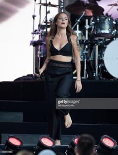 Tove Lo feet photo thumbnail