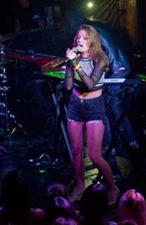 Tove Lo feet photo thumbnail