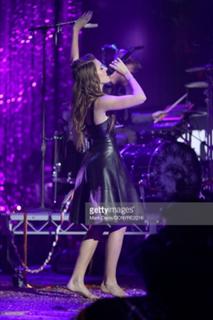 Tove Lo feet photo thumbnail