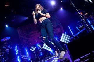 Tove Lo feet photo thumbnail