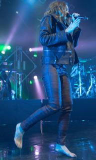 Tove Lo feet photo thumbnail