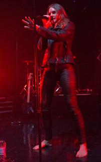 Tove Lo feet photo thumbnail