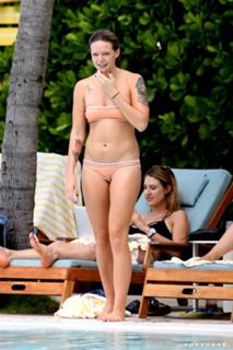 Tove Lo feet photo thumbnail