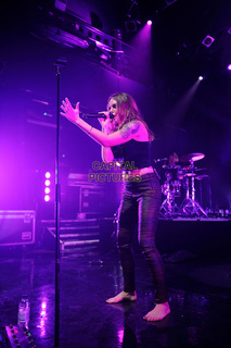 Tove Lo feet photo thumbnail