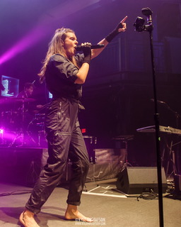 Tove Lo feet photo thumbnail