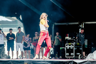 Tove Lo feet photo thumbnail