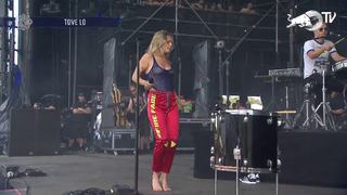 Tove Lo feet photo thumbnail