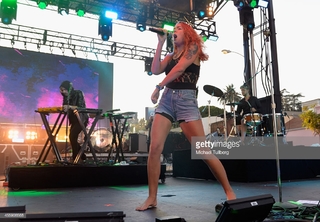 Tove Lo feet photo thumbnail