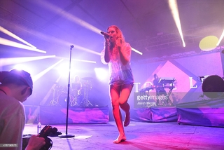 Tove Lo feet photo thumbnail