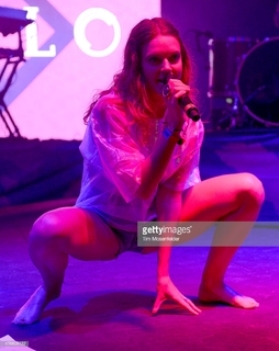 Tove Lo feet photo thumbnail