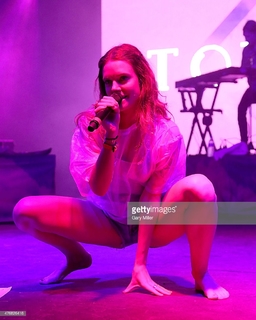 Tove Lo feet photo thumbnail