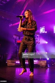 Tove Lo feet photo thumbnail