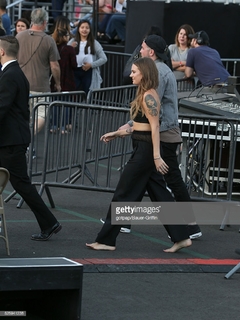 Tove Lo feet photo thumbnail