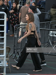 Tove Lo feet photo thumbnail