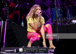 Tove Lo feet photo thumbnail