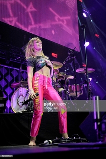 Tove Lo feet photo thumbnail