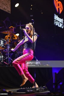 Tove Lo feet photo thumbnail