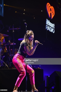 Tove Lo feet photo thumbnail