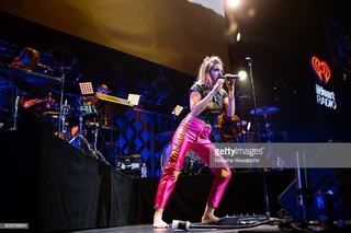 Tove Lo feet photo thumbnail