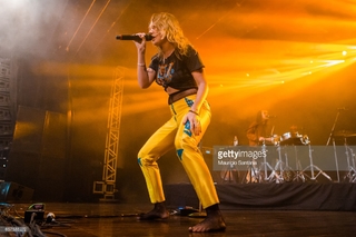 Tove Lo feet photo thumbnail