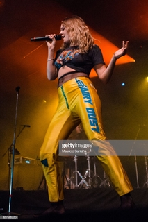 Tove Lo feet photo thumbnail