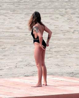 Tove Lo feet photo thumbnail