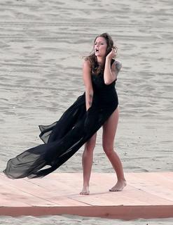 Tove Lo feet photo thumbnail