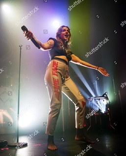 Tove Lo feet photo thumbnail