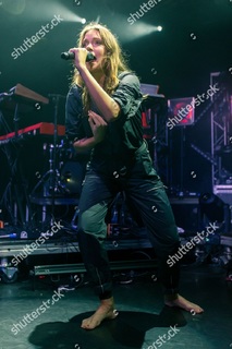 Tove Lo feet photo thumbnail