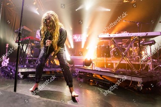 Tove Lo feet photo thumbnail