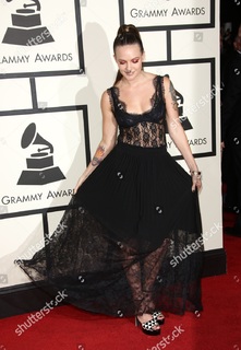 Tove Lo feet photo thumbnail