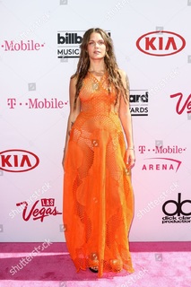 Tove Lo feet photo thumbnail