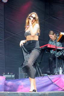 Tove Lo feet photo thumbnail