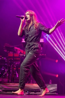 Tove Lo feet photo thumbnail