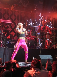 Tove Lo feet photo thumbnail