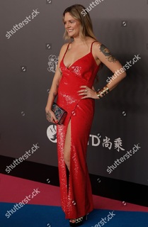 Tove Lo feet photo thumbnail