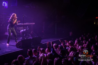 Tove Lo feet photo thumbnail