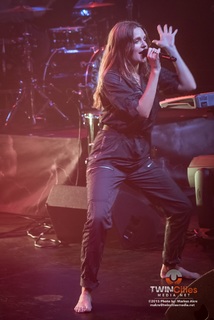 Tove Lo feet photo thumbnail