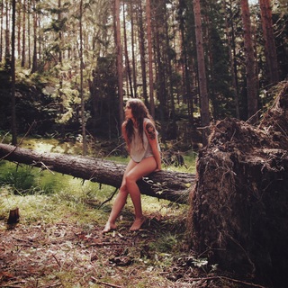 Tove Lo feet photo thumbnail