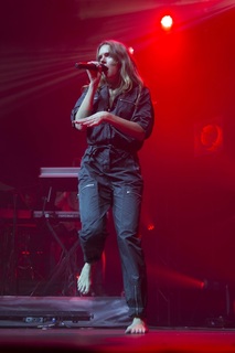 Tove Lo feet photo thumbnail